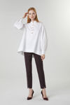 Picture of Asymmetric blouse in boxy line WHITE