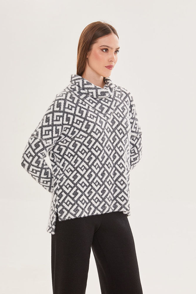 Picture of Blouse in jacquard knitted printed fabric BLACK