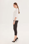 Picture of Blouse in viscose with a side cut EKRU