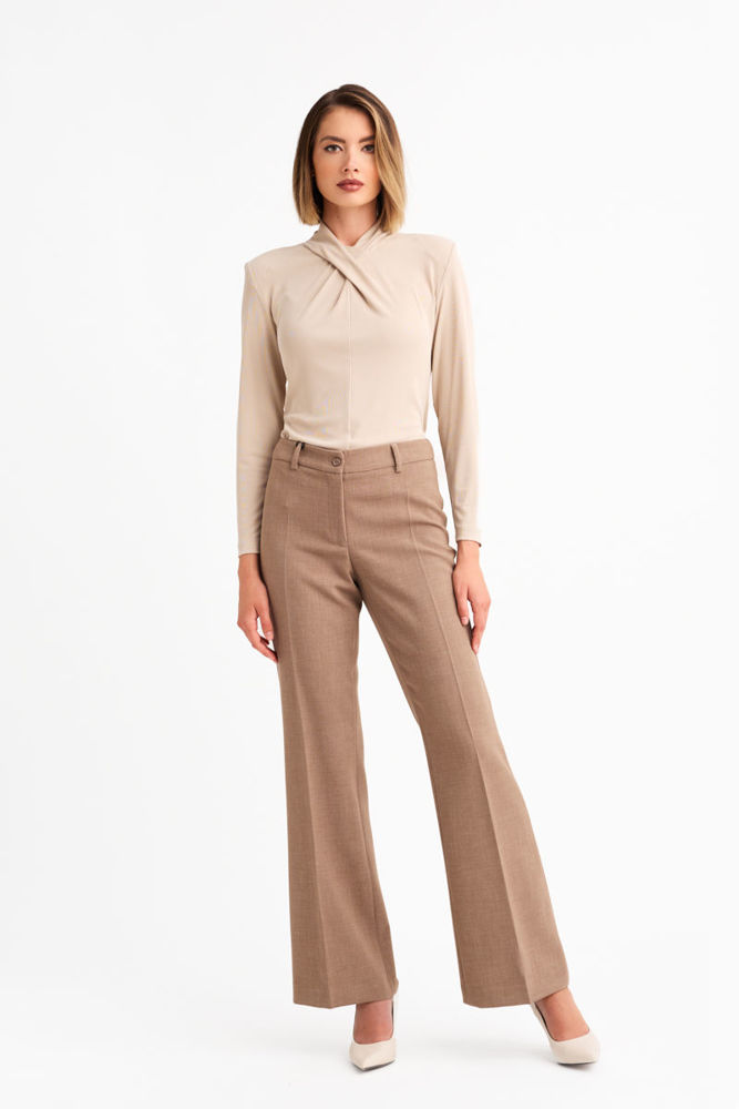 Παντελόνι καμπάνα κρεπ μπεζ
