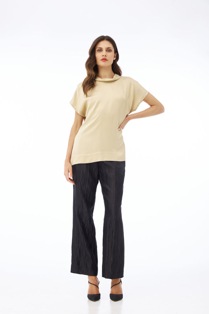 Μπλούζα σε Σατέν βισκόζι με ζαπονέ Μανίκια μπεζ