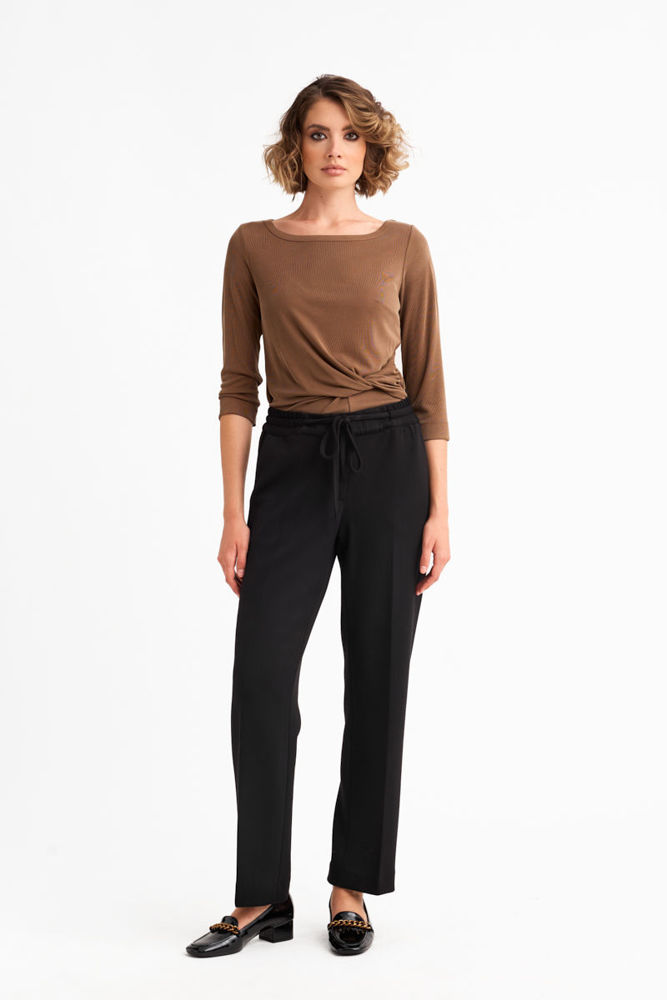 Ελαστική μπλούζα με ντραπε στη μέση καμηλο