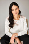 Μπλούζα με ημιδιάφανη λεπτομέρεια και φιόγκο εκρου